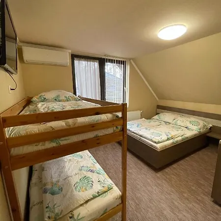 Gratisz 希欧福克