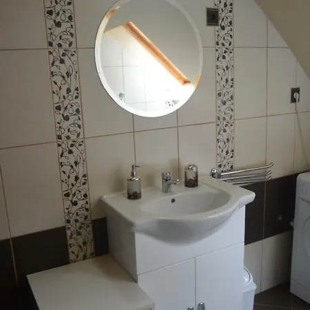 招待所 Gratisz 3*